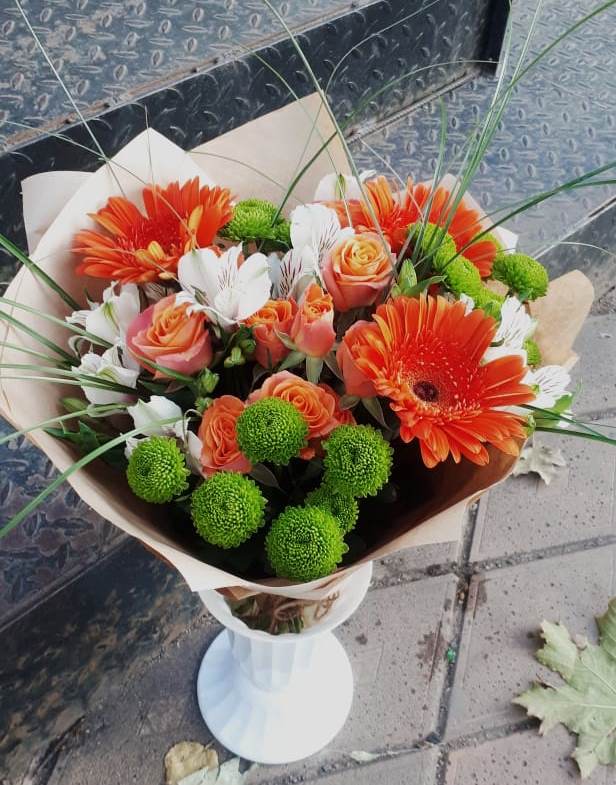 Букет цветов из: Герберы, Хризантемы, Альстромерии и Розы в Казачка