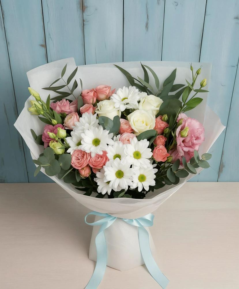Букет цветов из: Розы, Лизиантусы и Хризантемы в Казачка