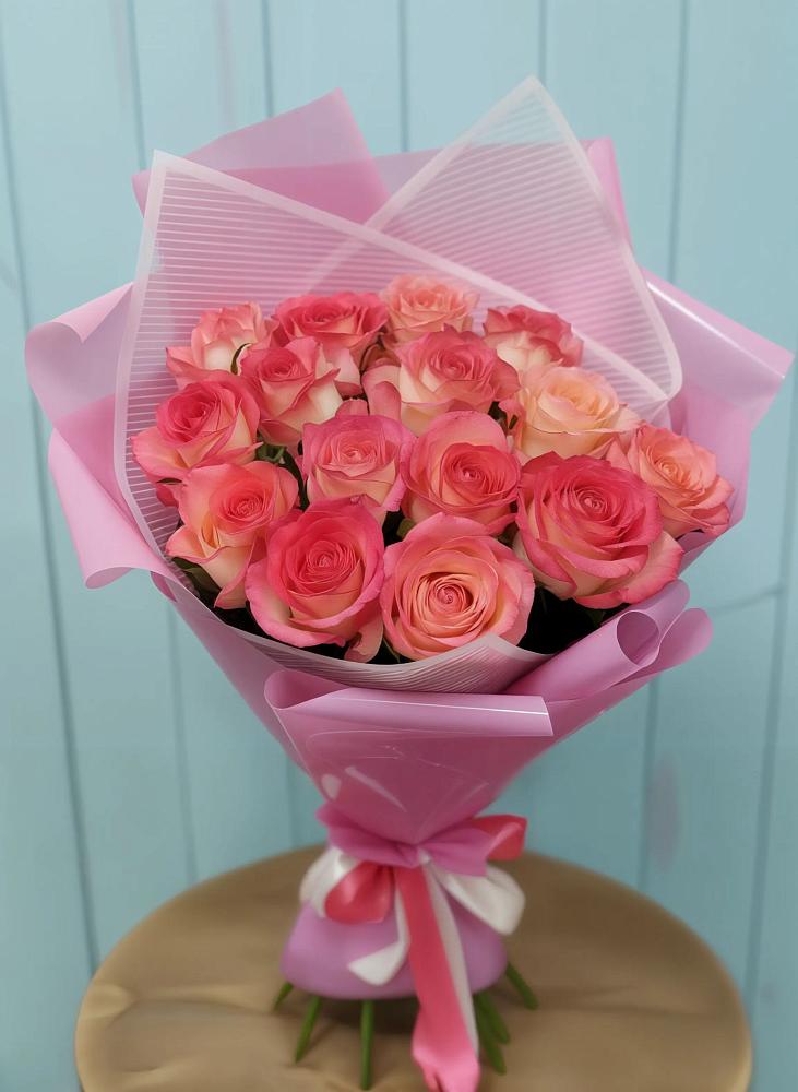 Букет 15 Розовых роз Равель в Казачка