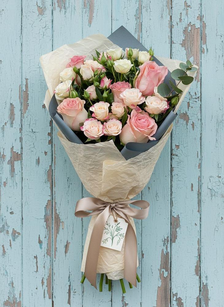 Букет цветов из: Розы в Казачка