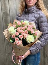 Букет цветов из:  Розы в Казачка