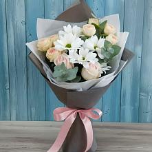 Букет цветов из:  Хризантемы и Розы #REPLACE_PRED# Казачка