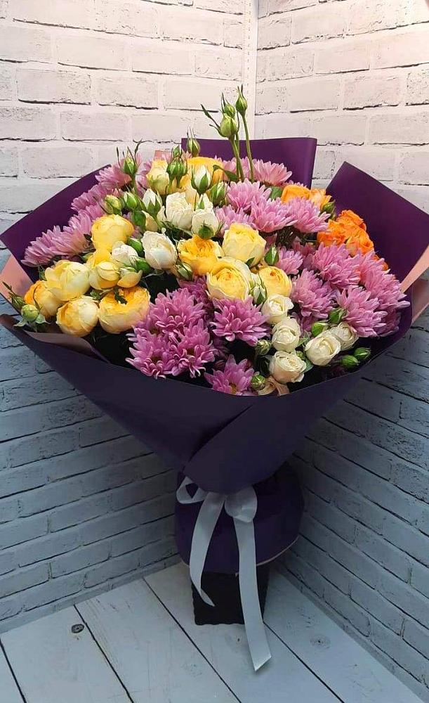 Букет цветов из: Хризантемы и Розы в Казачка