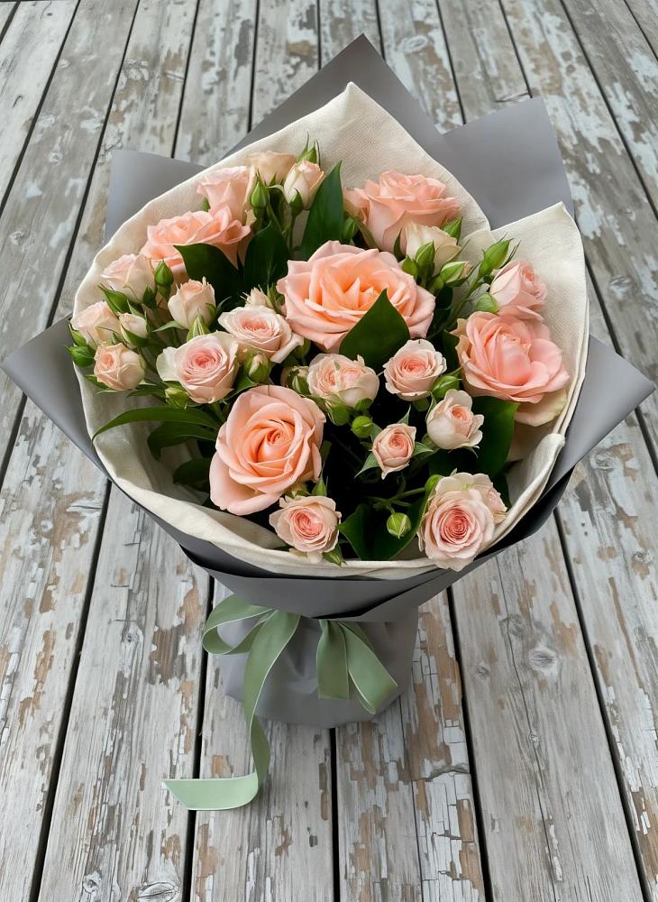 Букет цветов из: Розы в Казачка