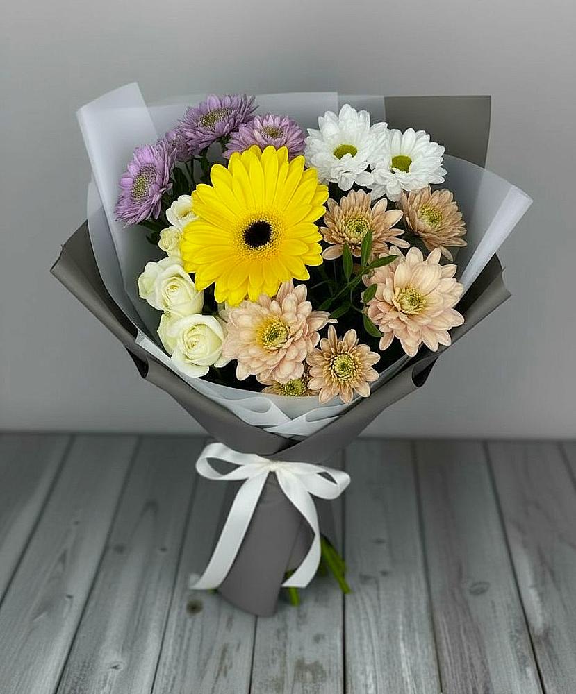 Букет цветов из: Розы, Герберы и Хризантемы в Казачка