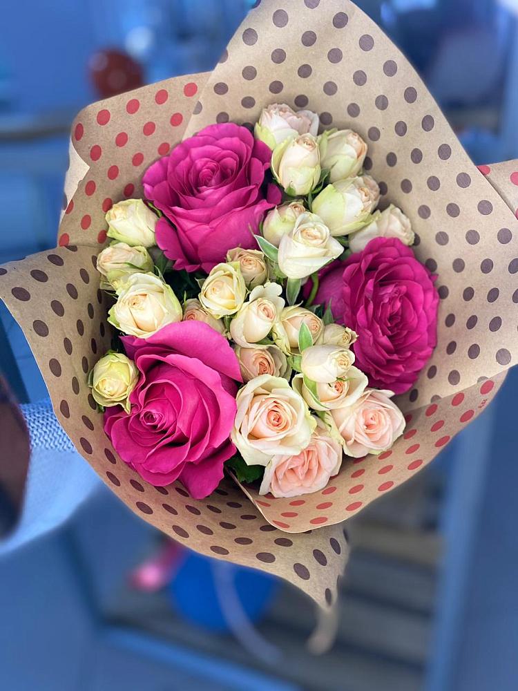 Букет цветов из: Розы в Казачка