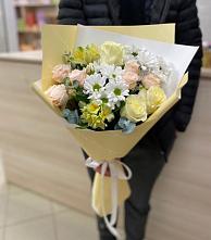 Букет цветов из:  Альстромерии, Розы и Хризантемы в Казачка