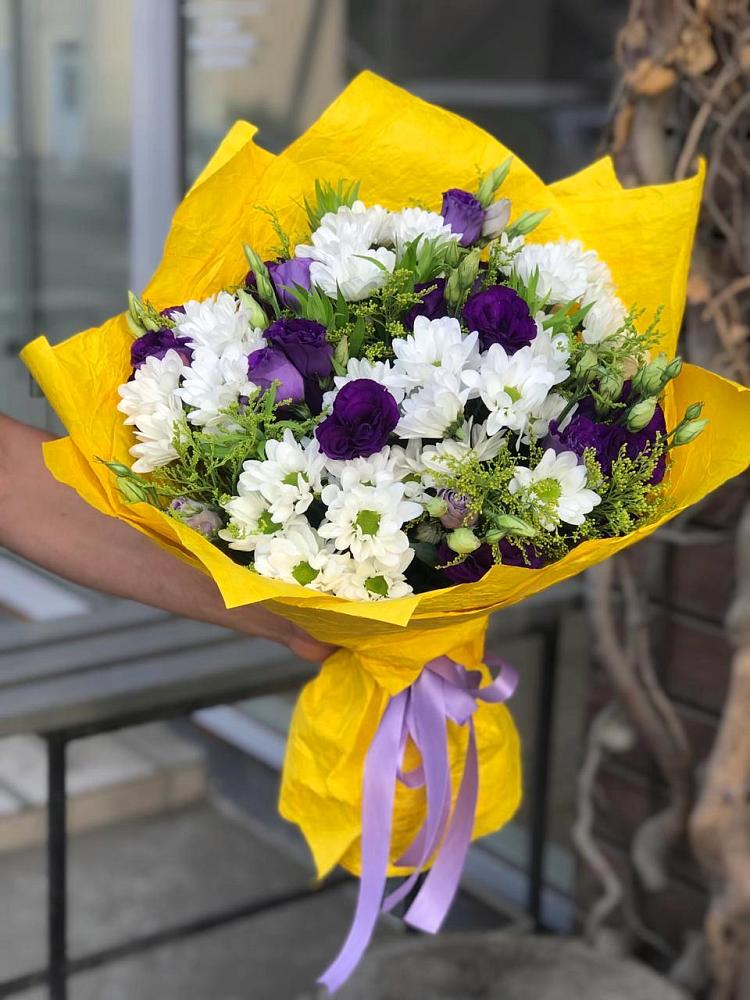 Букет цветов из: Ирисы, Хризантемы и Ромашки в Казачка