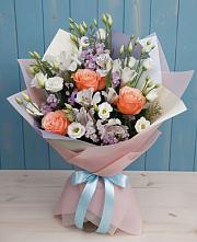Букет цветов из:  Лизиантусы, Розы, Альстромерии и Гипсофила #REPLACE_PRED# Казачка