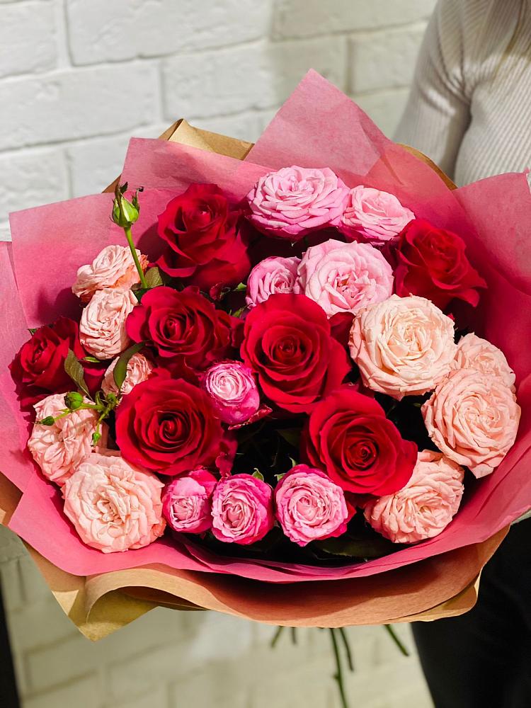 Букет цветов из: Розы в Казачка