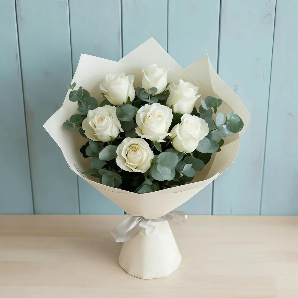 Букет Белые розы в Эвкалипте в Казачка
