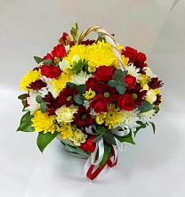 Цветочная композиция из Хризантемы и Розы в корзине в Казачка
