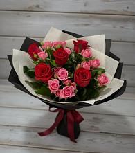Букет цветов из:  Розы в Казачка