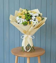 Букет цветов из:  Хризантемы и Розы в Казачка