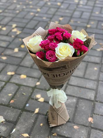 Букет цветов из: Розы в Казачка