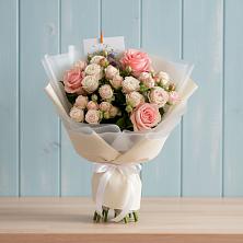 Букет цветов из:  Розы в Казачка